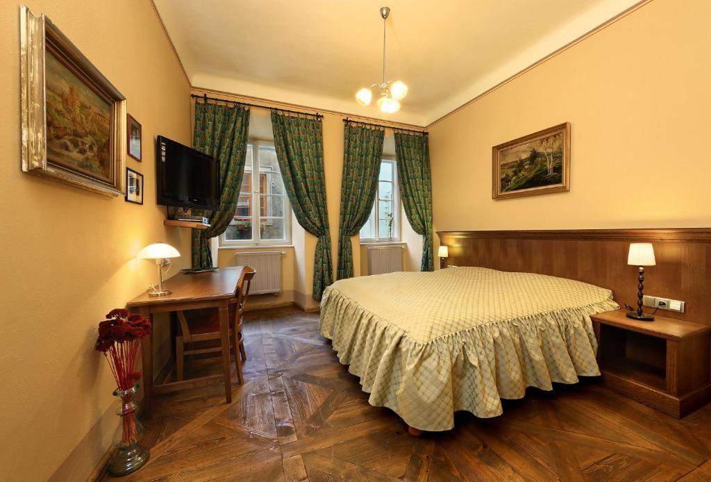 Hotel Edward Kelly Чеський Крумлов Номер фото