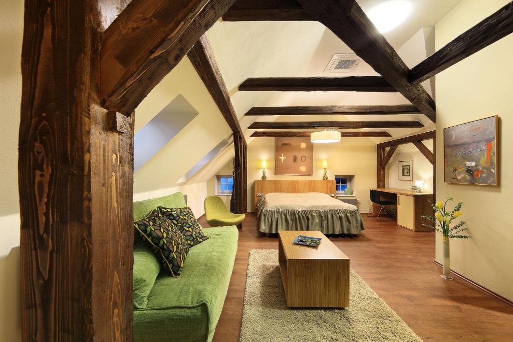 Hotel Edward Kelly Чеський Крумлов Номер фото