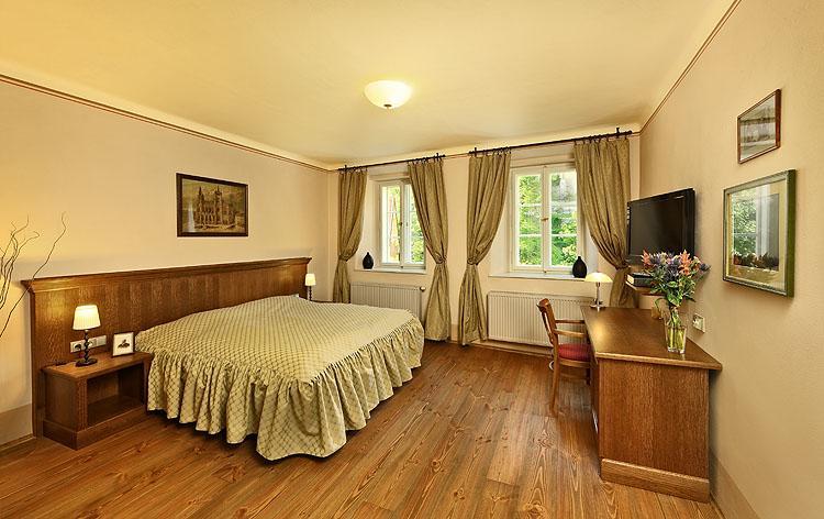 Hotel Edward Kelly Чеський Крумлов Екстер'єр фото