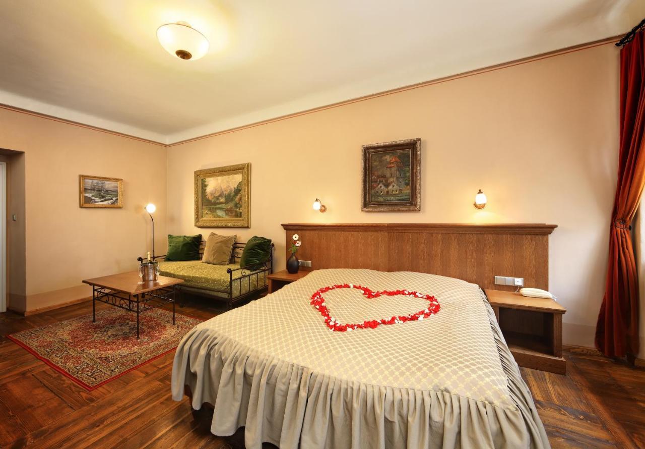 Hotel Edward Kelly Чеський Крумлов Екстер'єр фото
